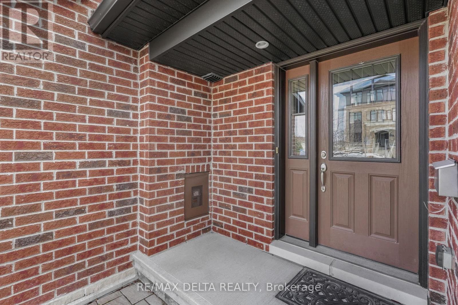 2225 MARBLE CRESCENT photo 3