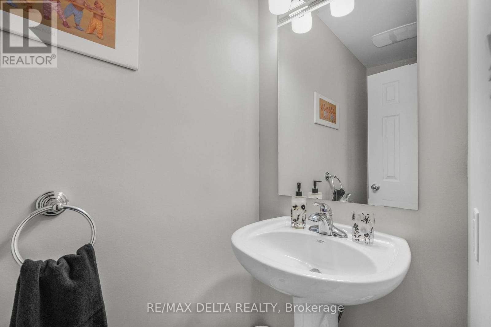 2225 MARBLE CRESCENT photo 5