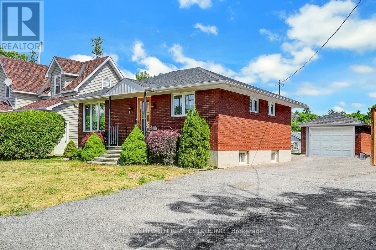 3 bed 2 bath single family at 235 ELGIN STREET W — $485,000