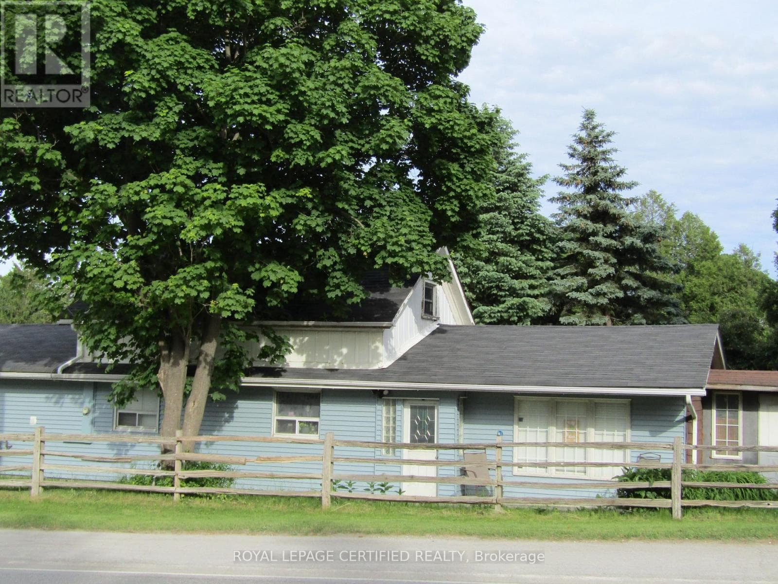170 TROILESS STREET photo 2