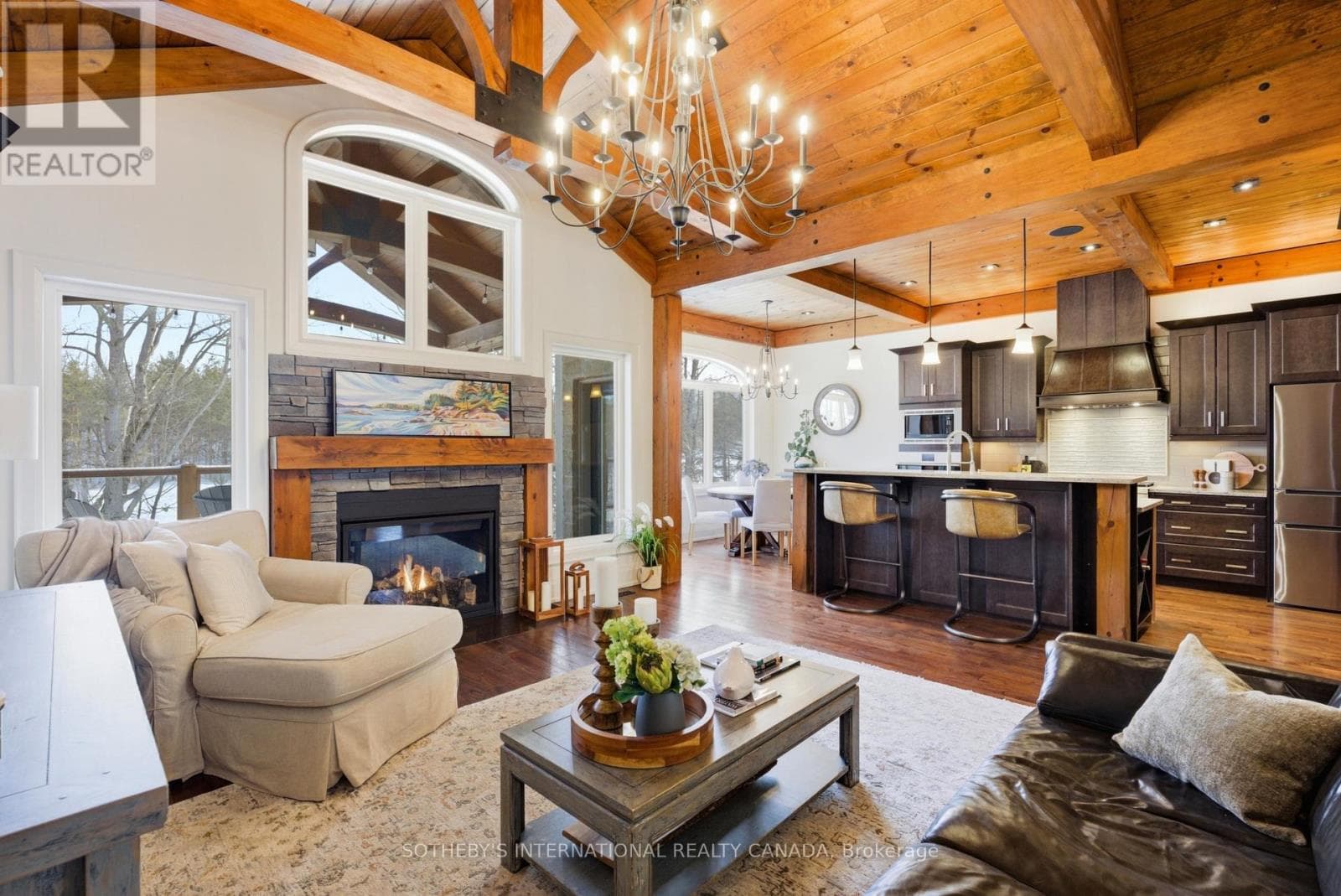7 RIDGEWOOD COURT photo 3