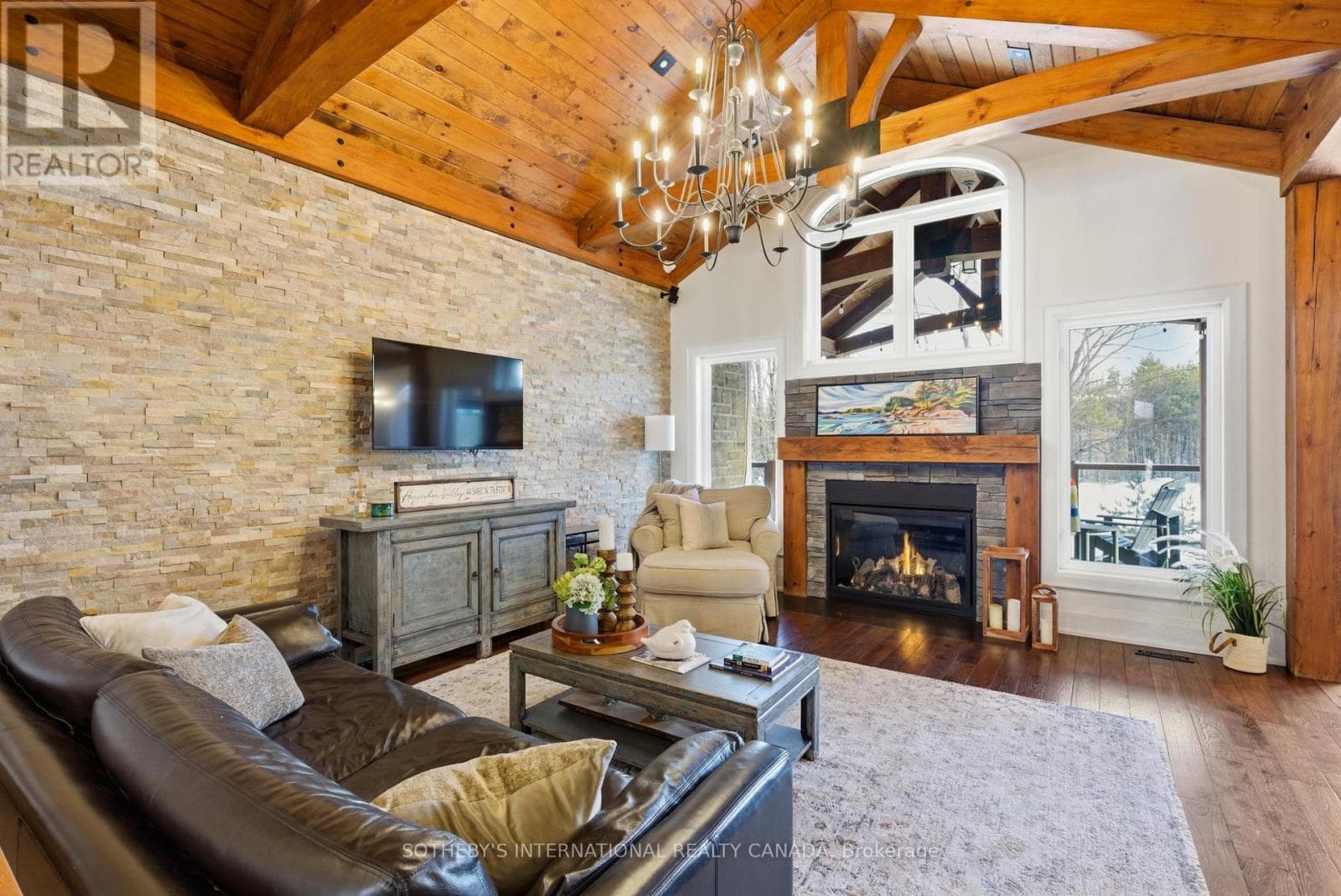 7 RIDGEWOOD COURT photo 4