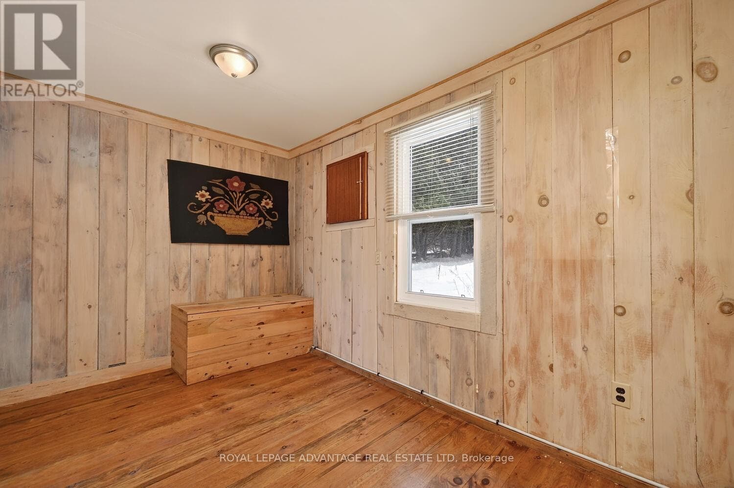 236 HALL'S LANE photo 5