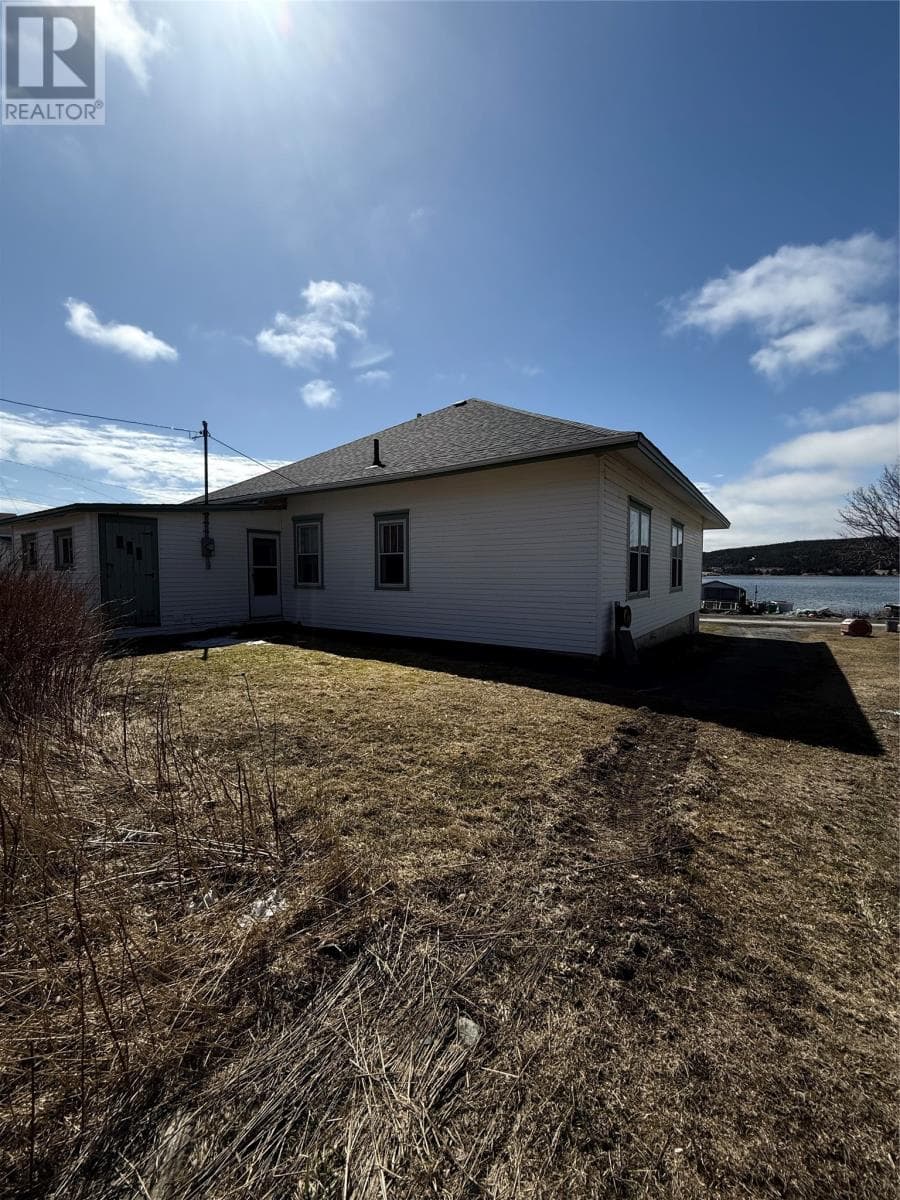 180 Main Road photo 2