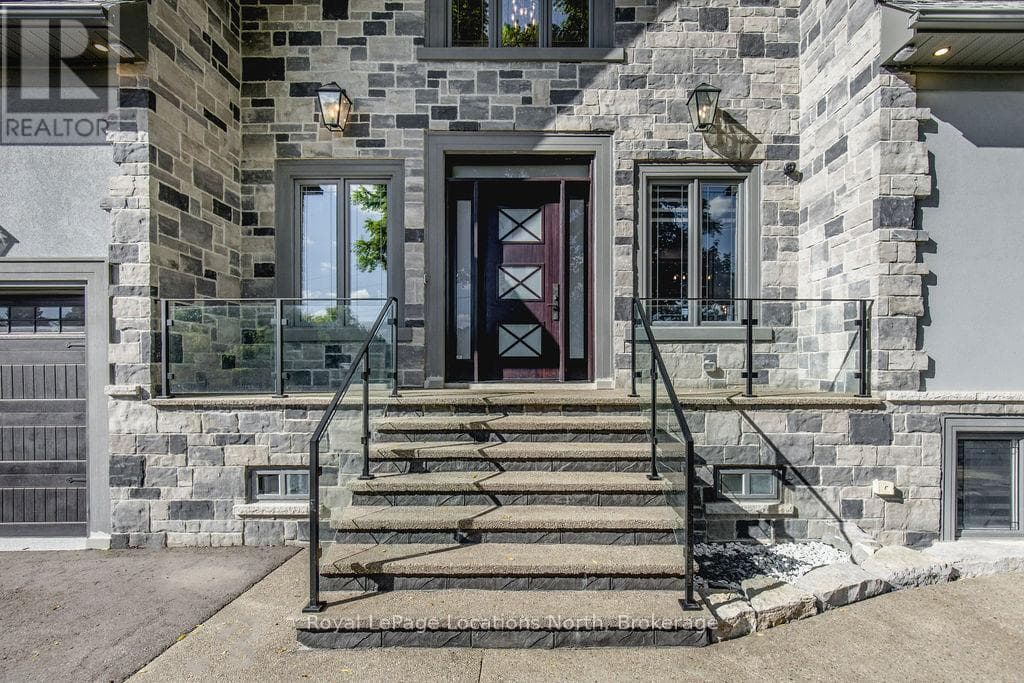 22 EAST JOHN STREET photo 2