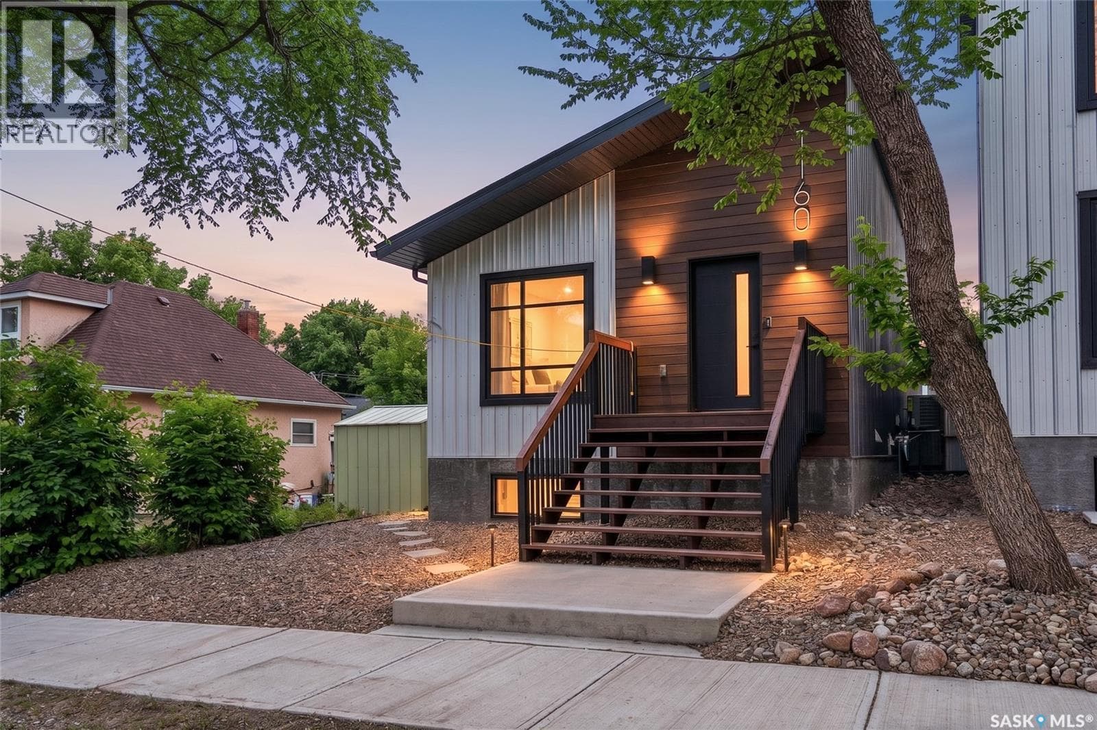 4 bed 3 bath single family at 1160 Willow AVENUE — $319,900