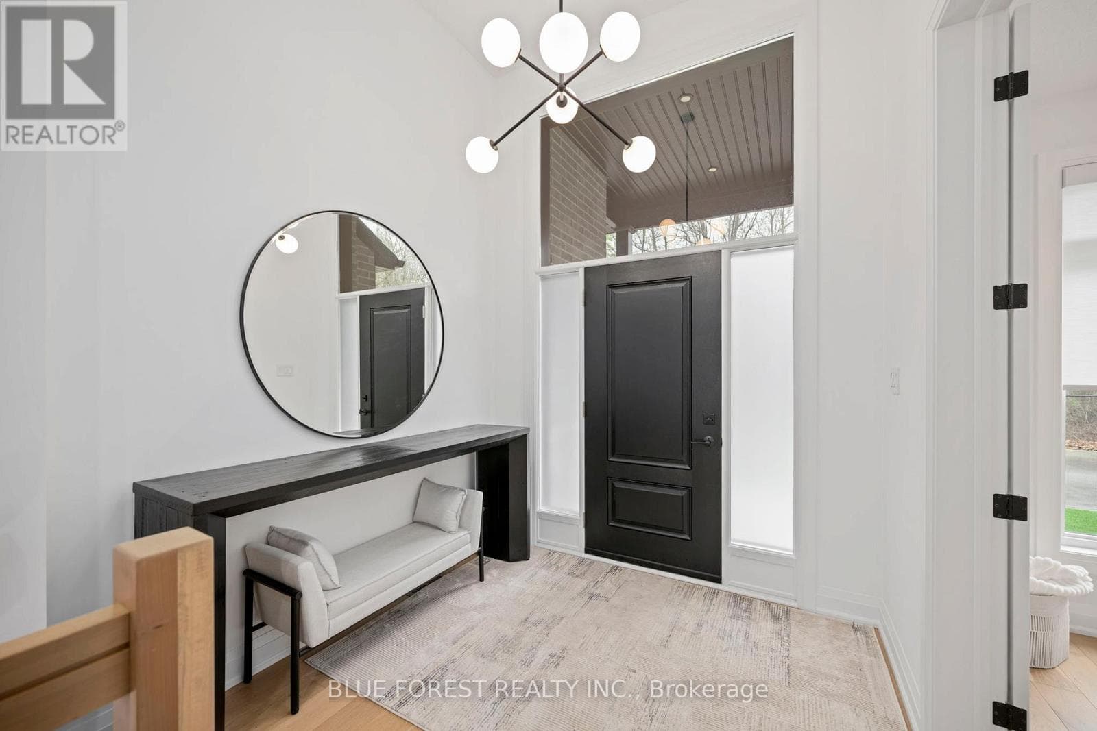 52 - 383 DAVENTRY WAY photo 4