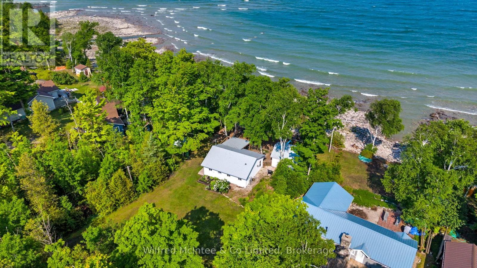 415 BRUCE ROAD 13 photo 3