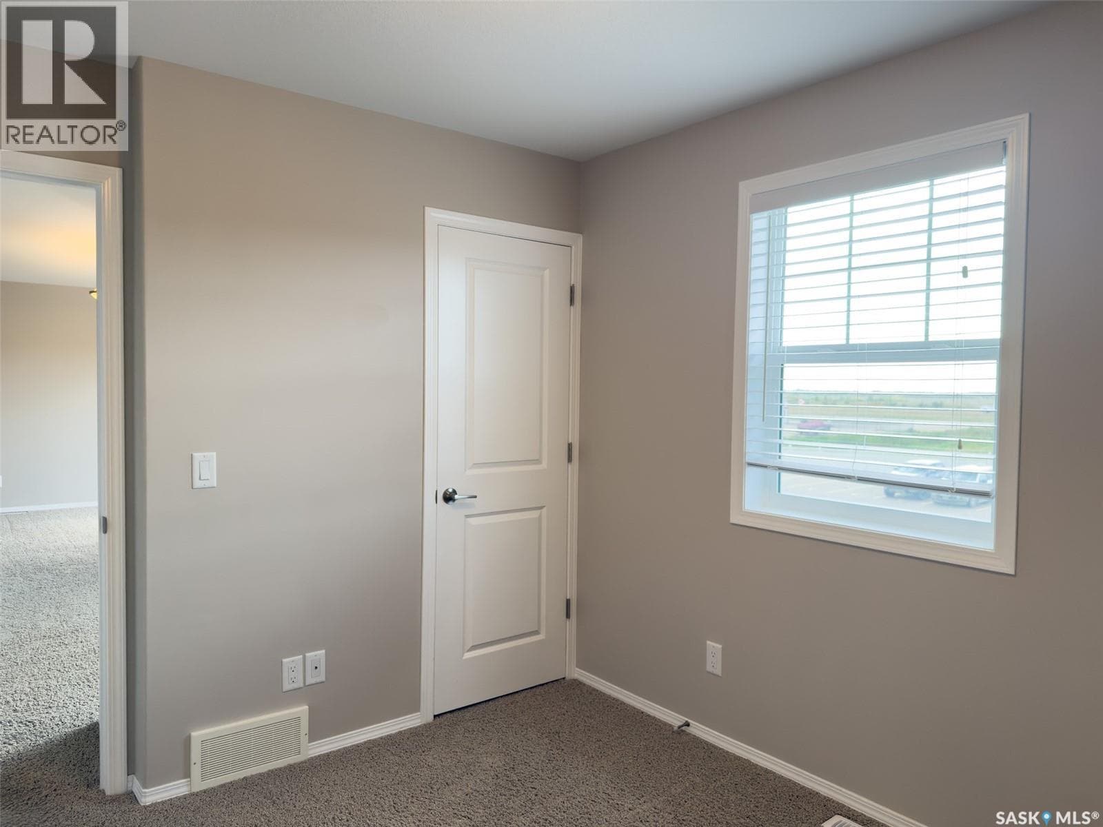 308 100 Chaparral BOULEVARD photo 11