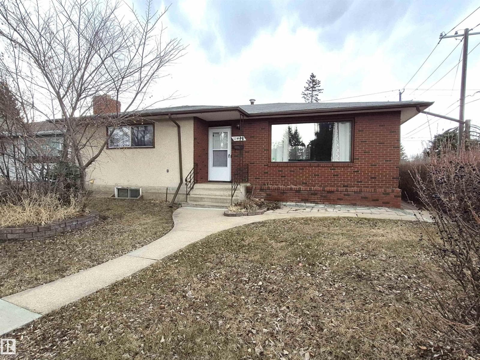 11440 44A AV NW photo 2
