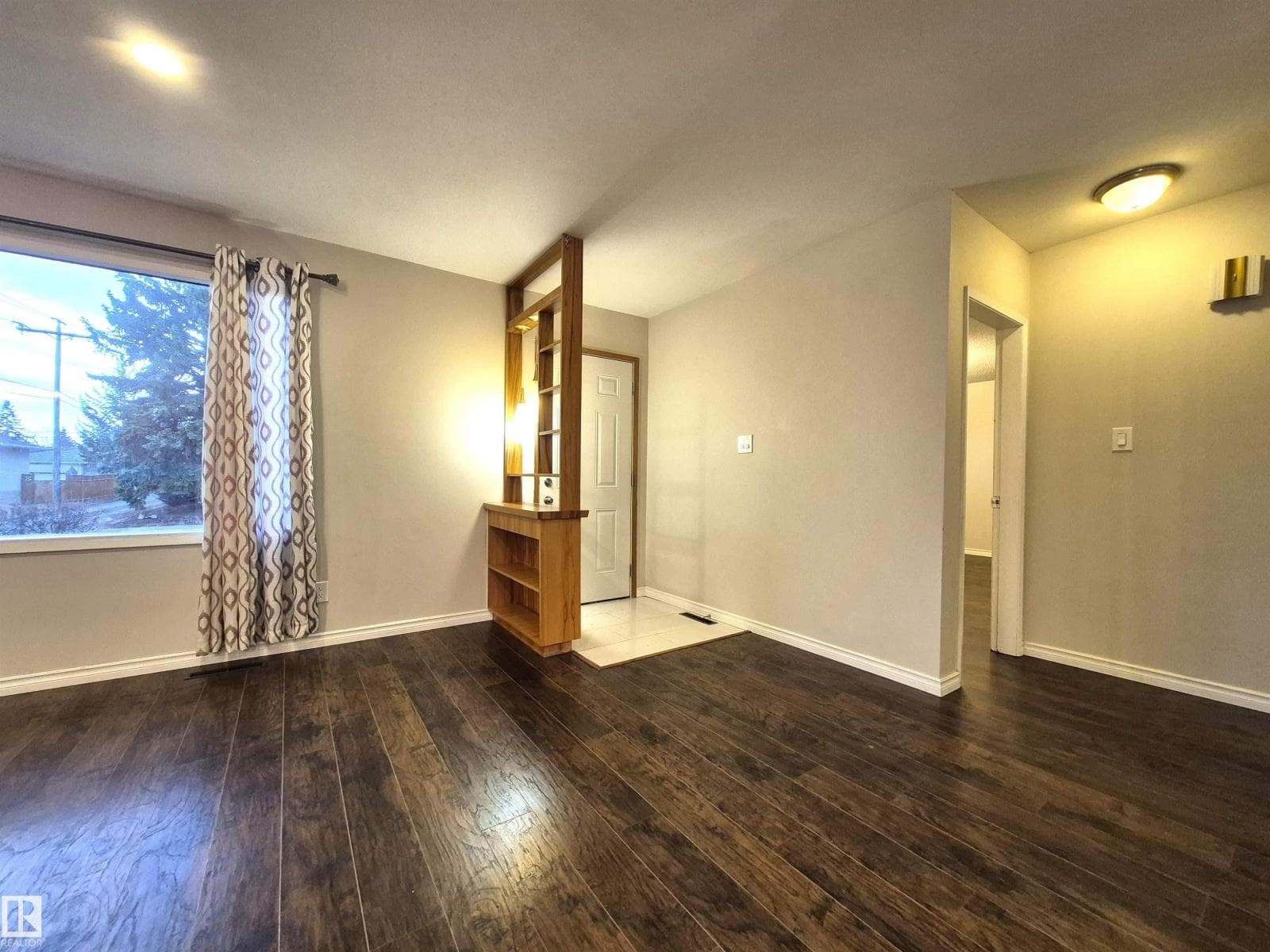 11440 44A AV NW photo 3
