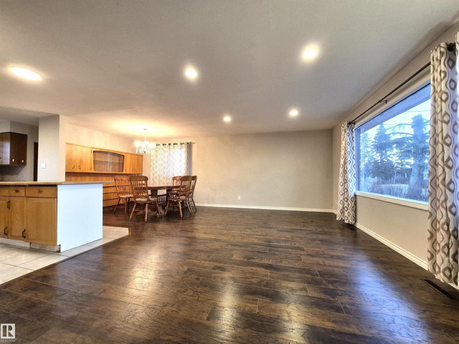 11440 44A AV NW photo 5
