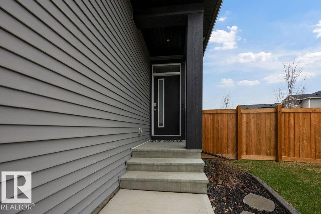 17007 64 ST NW photo 4