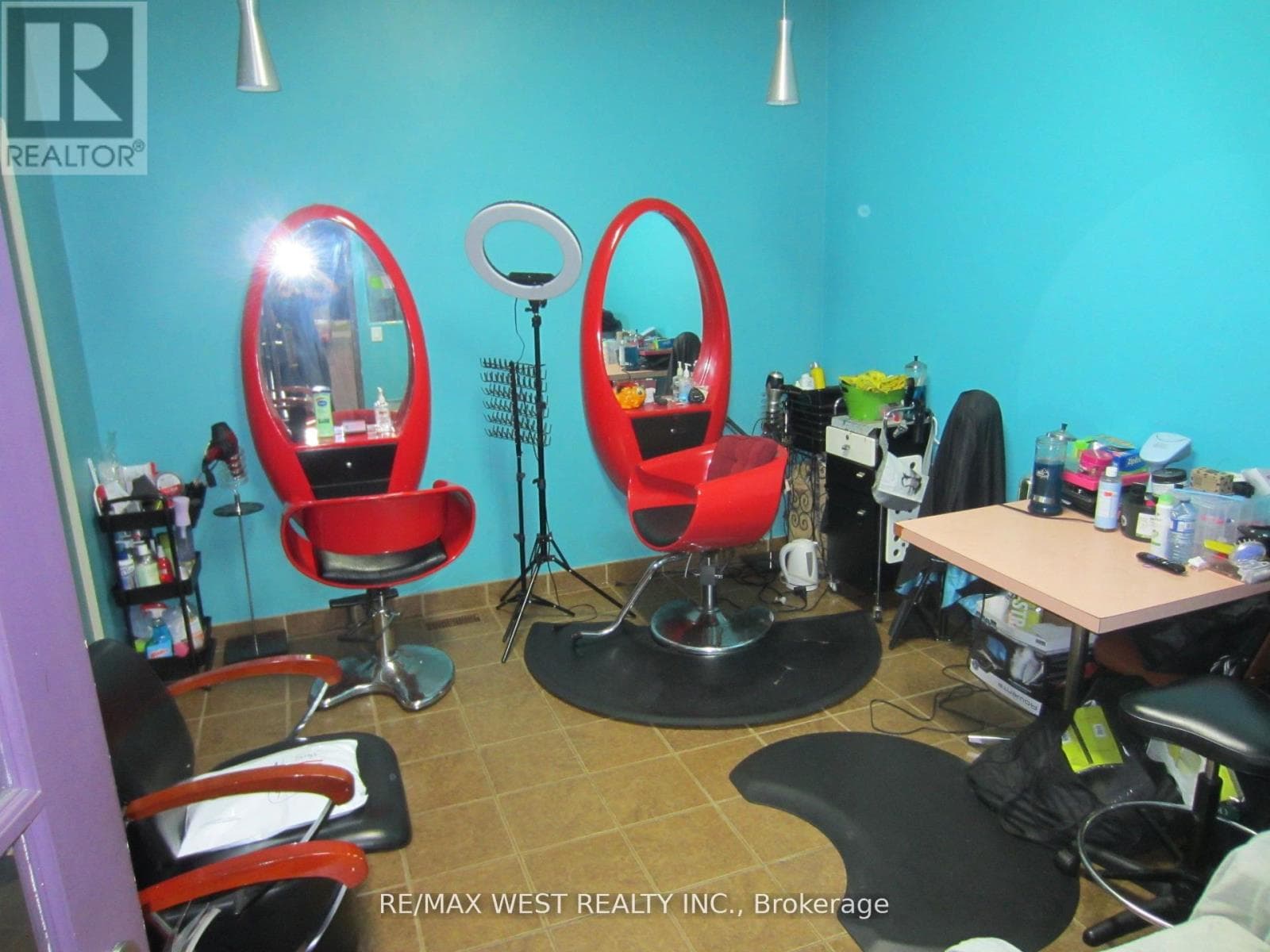 2444 DUFFERIN STREET photo 3