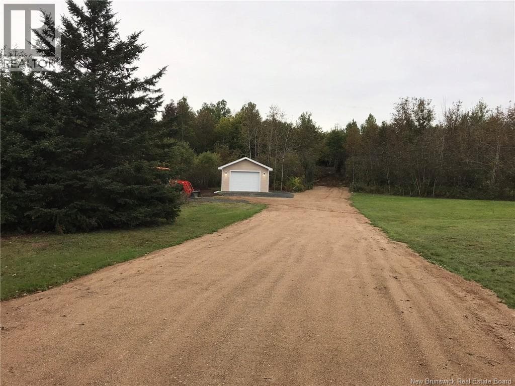 404 Halcomb Rd photo 3