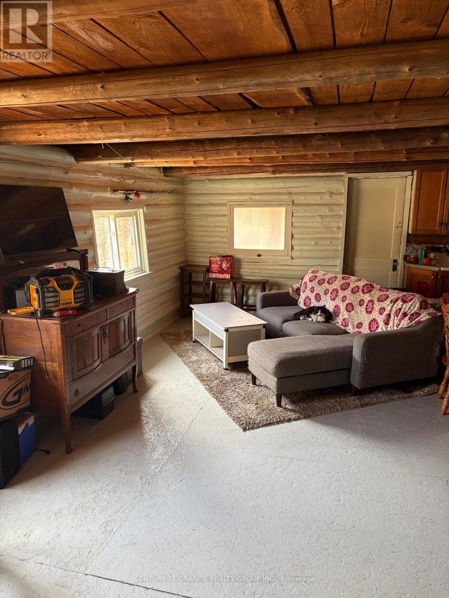 1079 NORTH MACKENZIE LAKE ROAD photo 3
