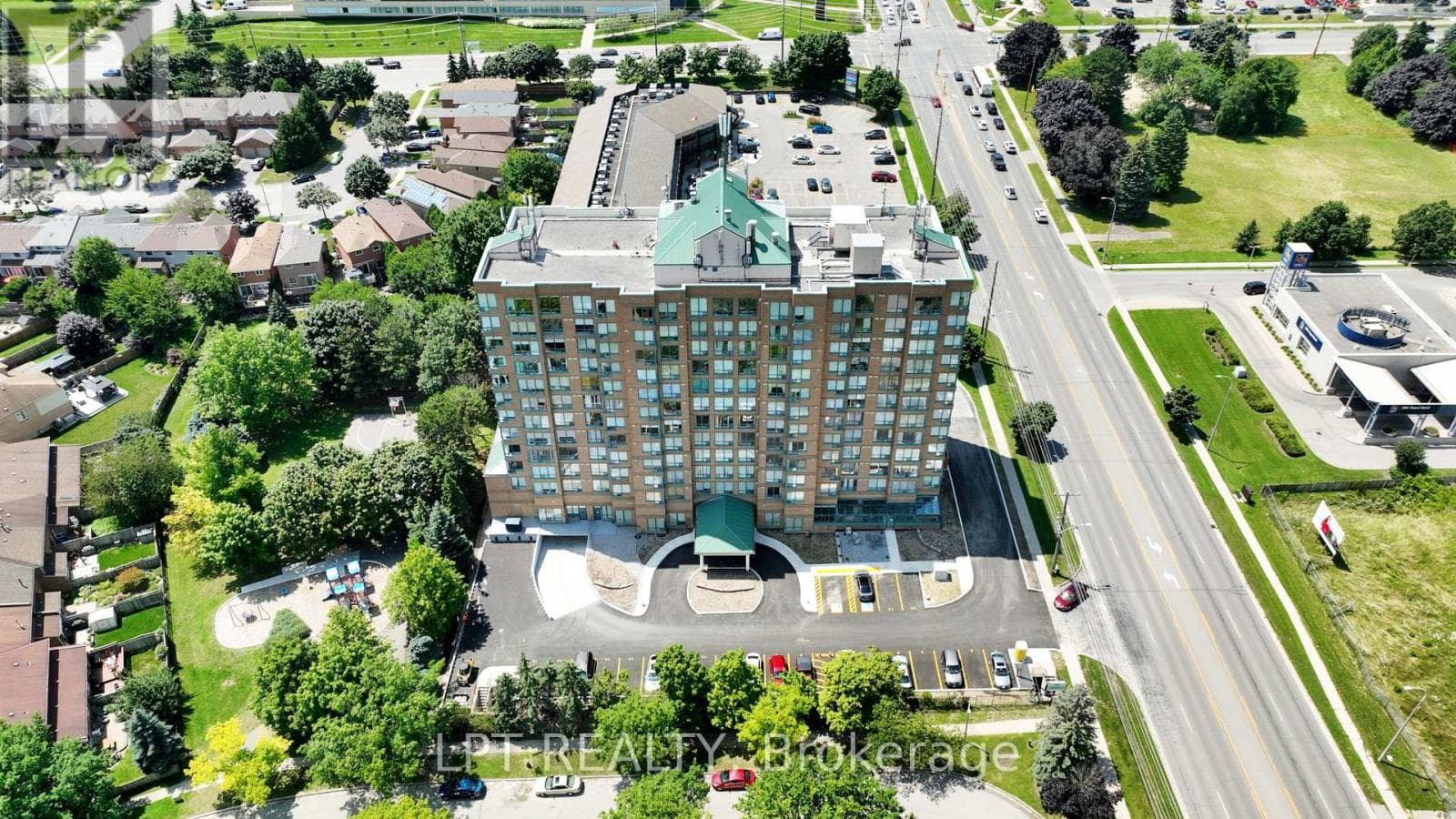 505 - 711 ROSSLAND ROAD E photo 3