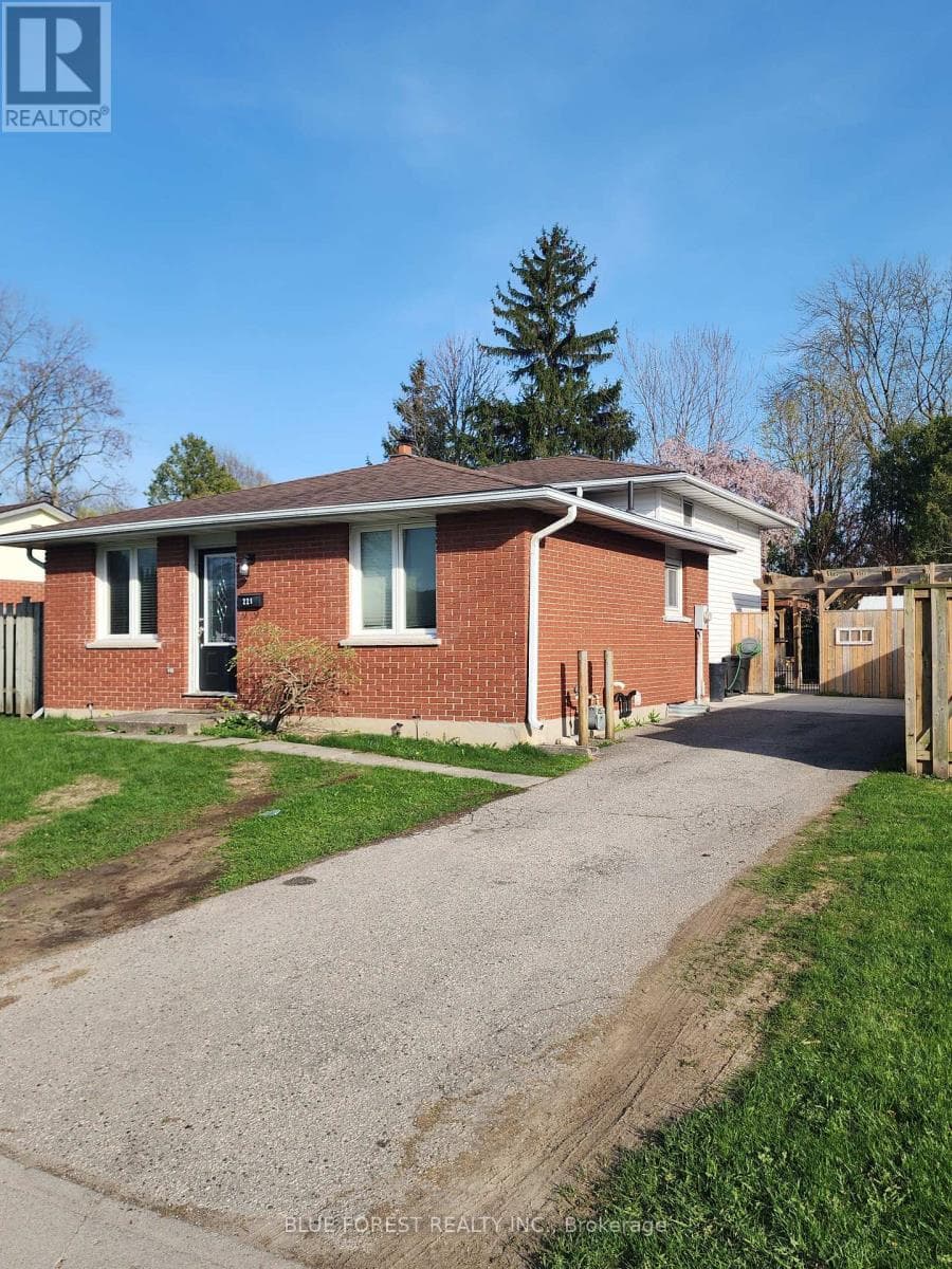 5 bed 2 bath single family at 221 ADMIRAL DRIVE — $515,000