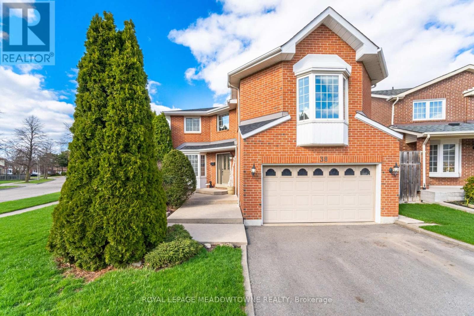 4 bed 4 bath single family at 38 MCKILLOP COURT — $1,179,900