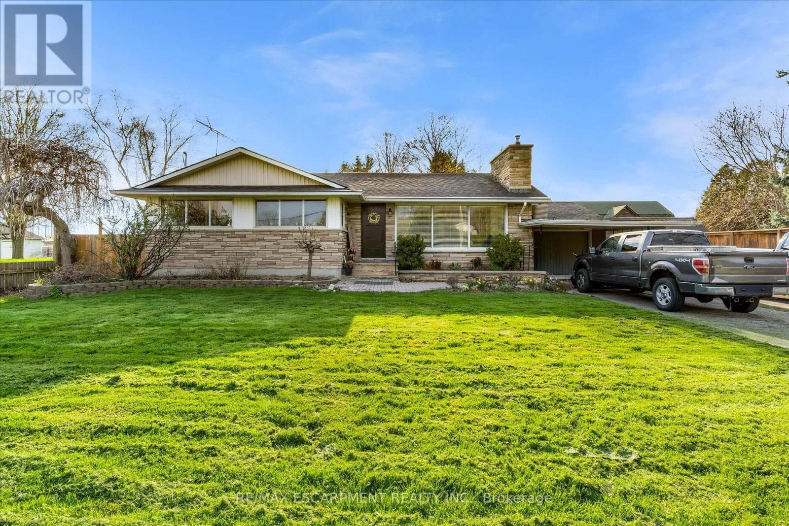 3 bed 2 bath single family at 1267 THIRD ST LOUTH — $799,500