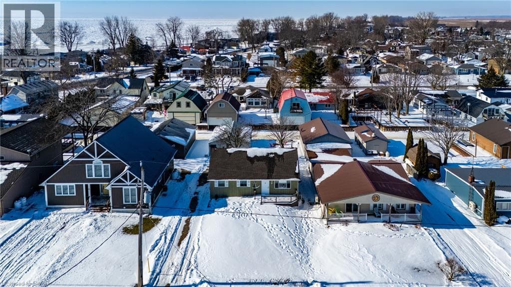 8 PICKEREL Road photo 5