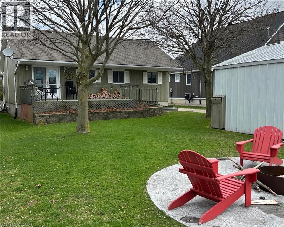 8 PICKEREL Road photo 2