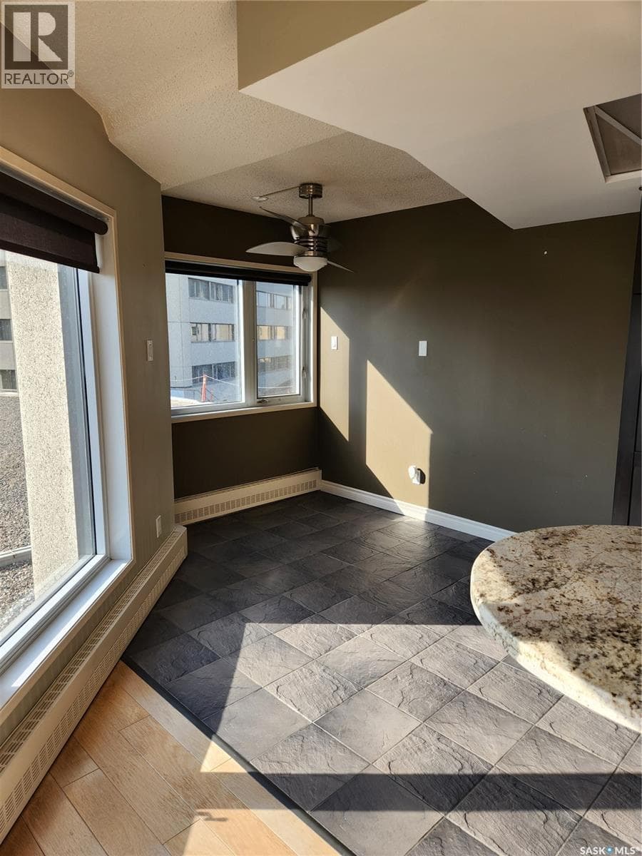 570 424 Spadina CRESCENT E — photo 4