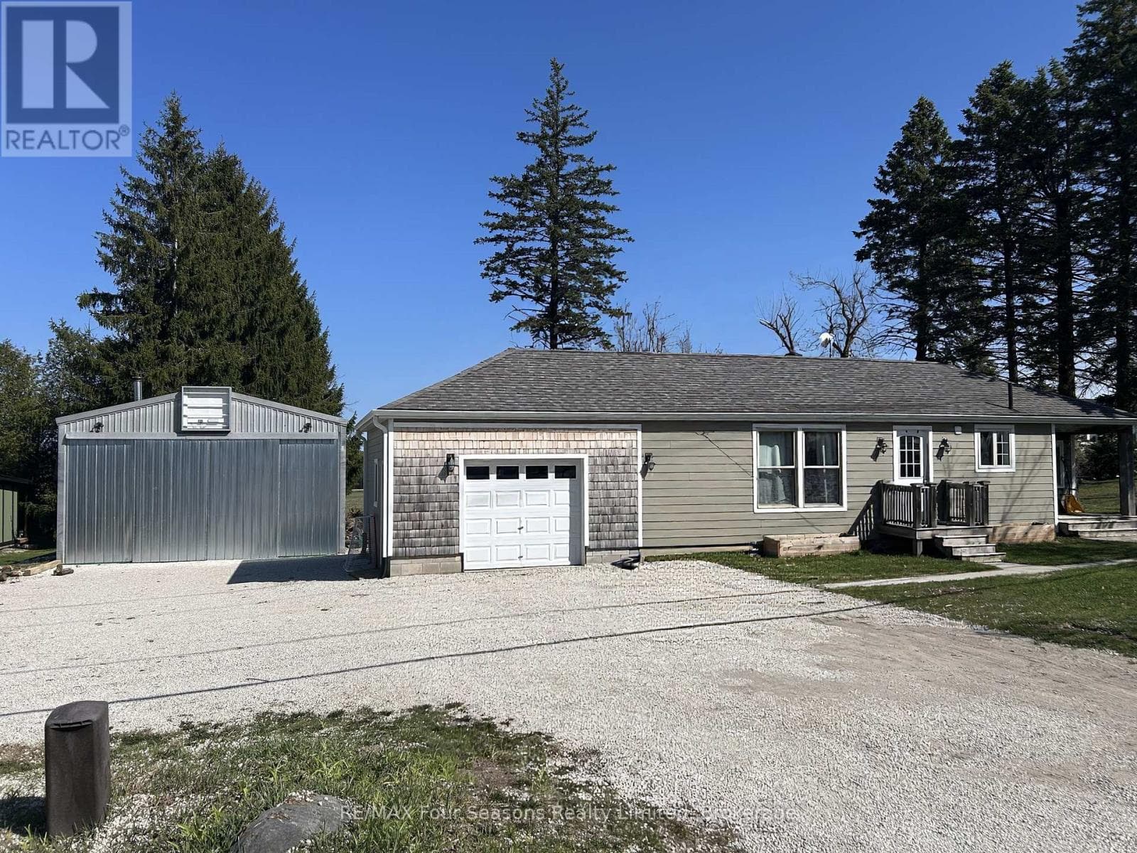 2 bed 1 bath single family at 1046 COUNTY 124 ROAD N — $675,000