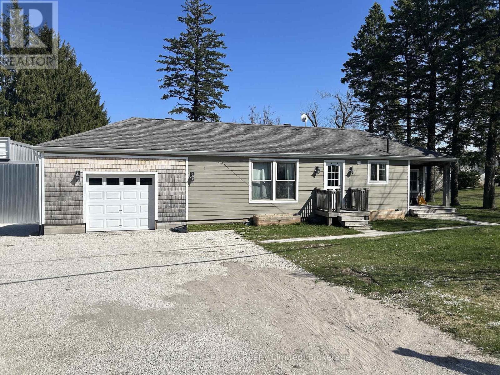 1046 COUNTY 124 ROAD N photo 2