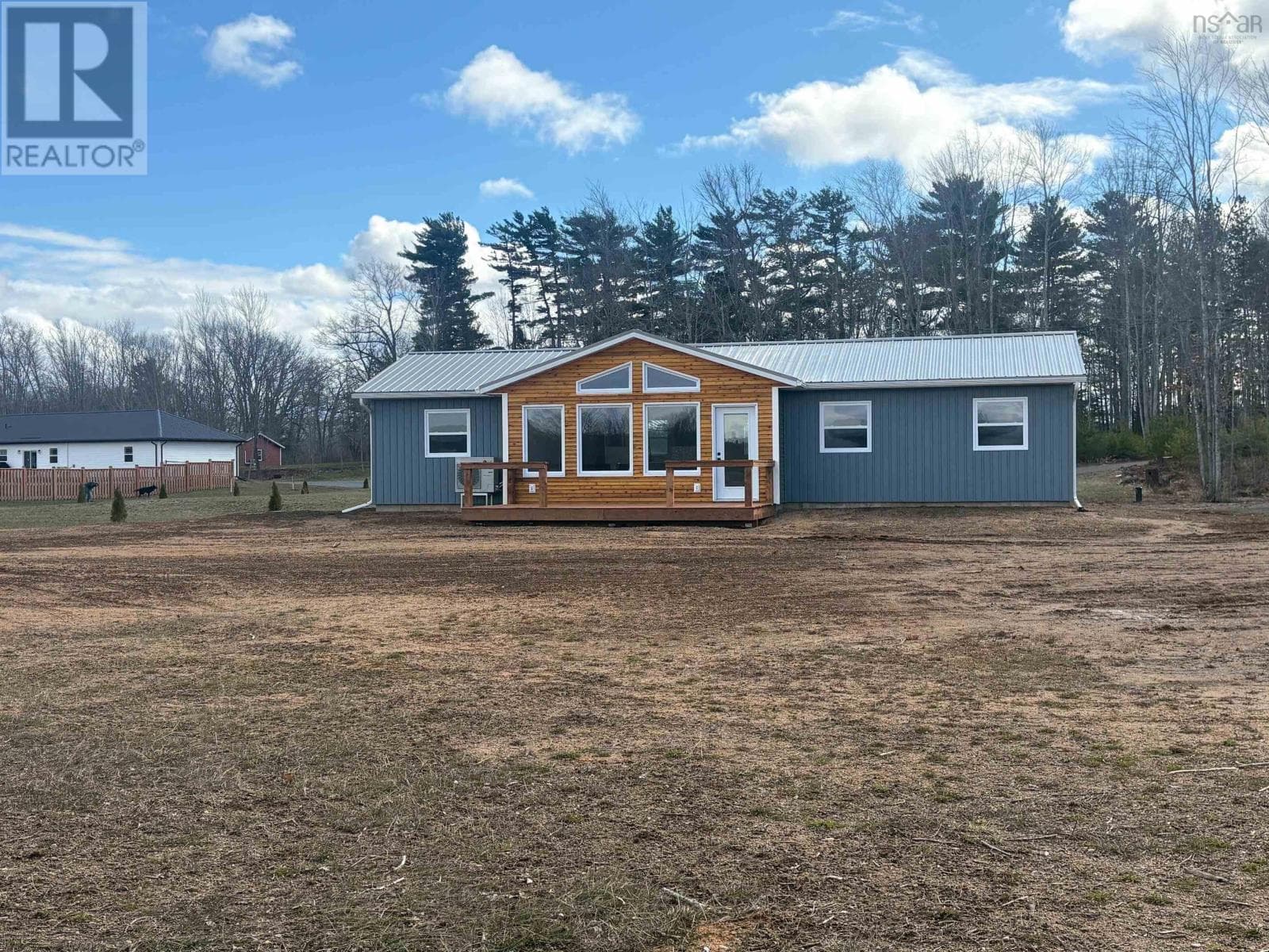 668 Whitman Road, Ward/Whitman photo 2