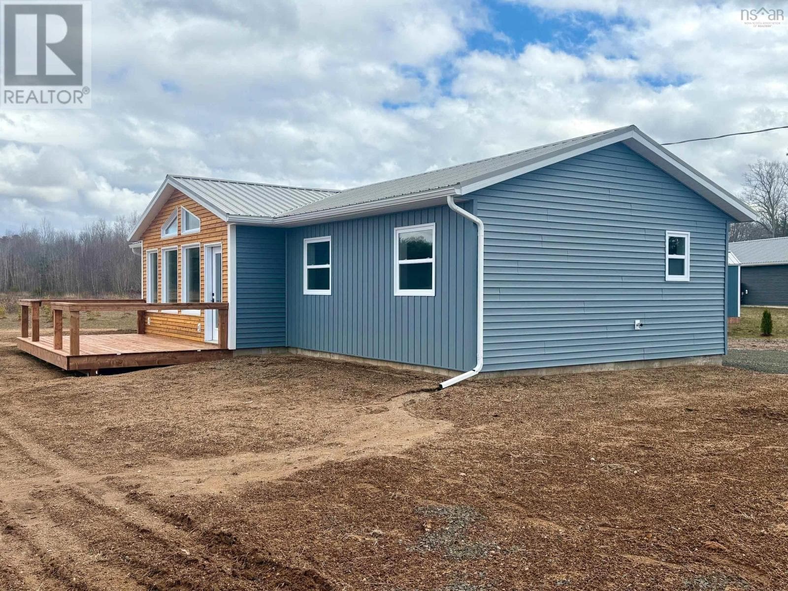 668 Whitman Road, Ward/Whitman photo 3