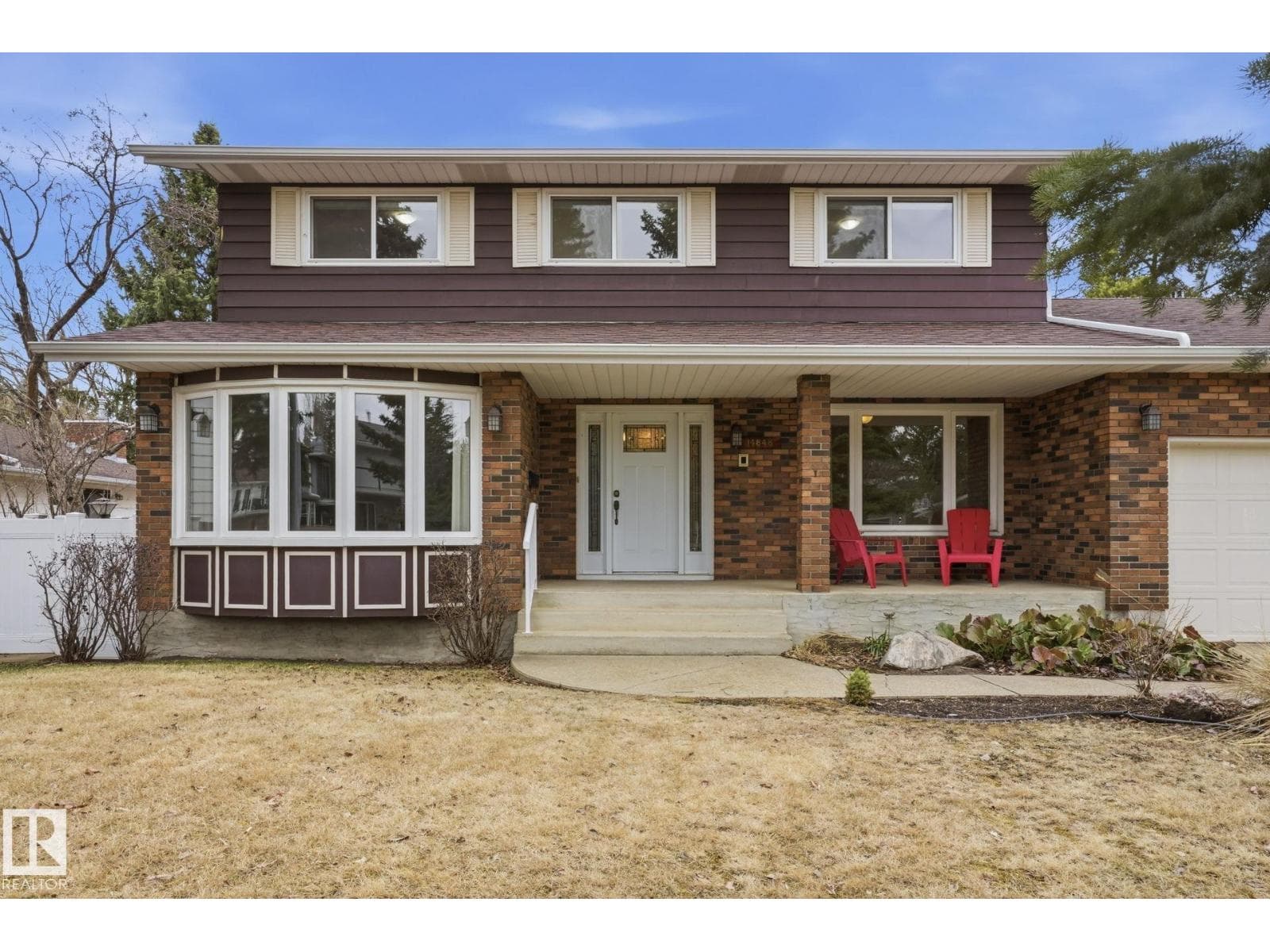 14848 64 AV NW photo 4