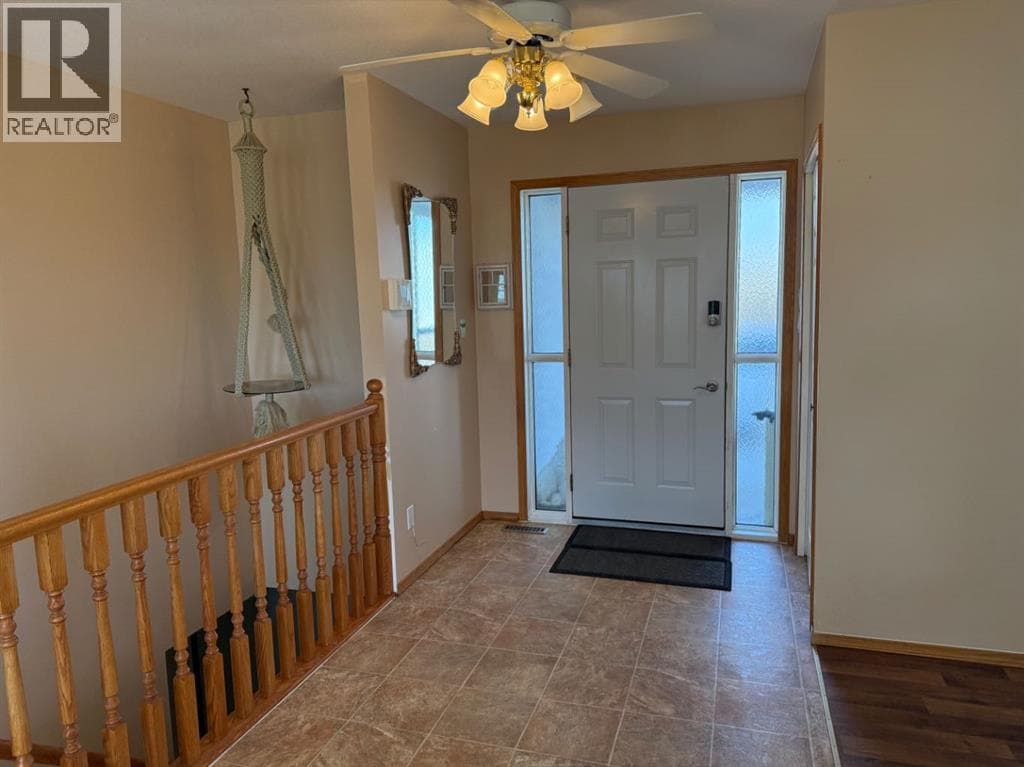 343 3 Street N photo 5