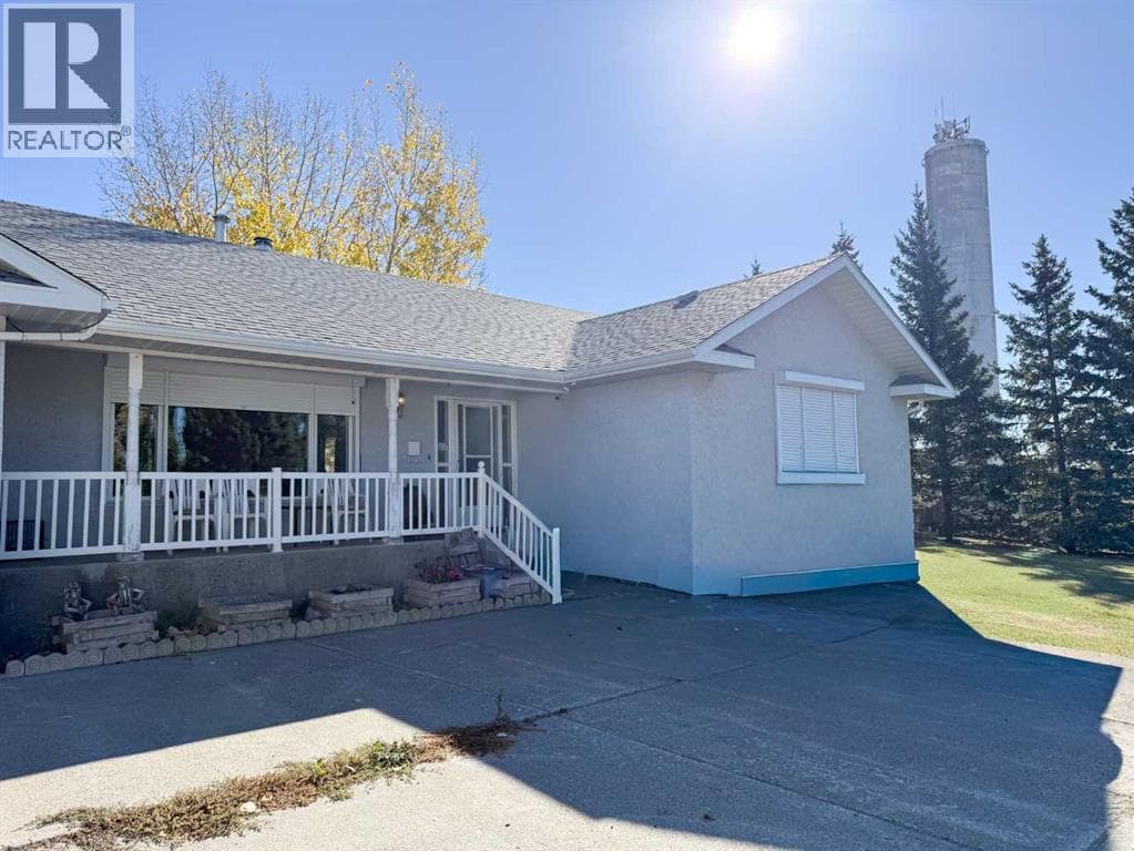 343 3 Street N photo 2