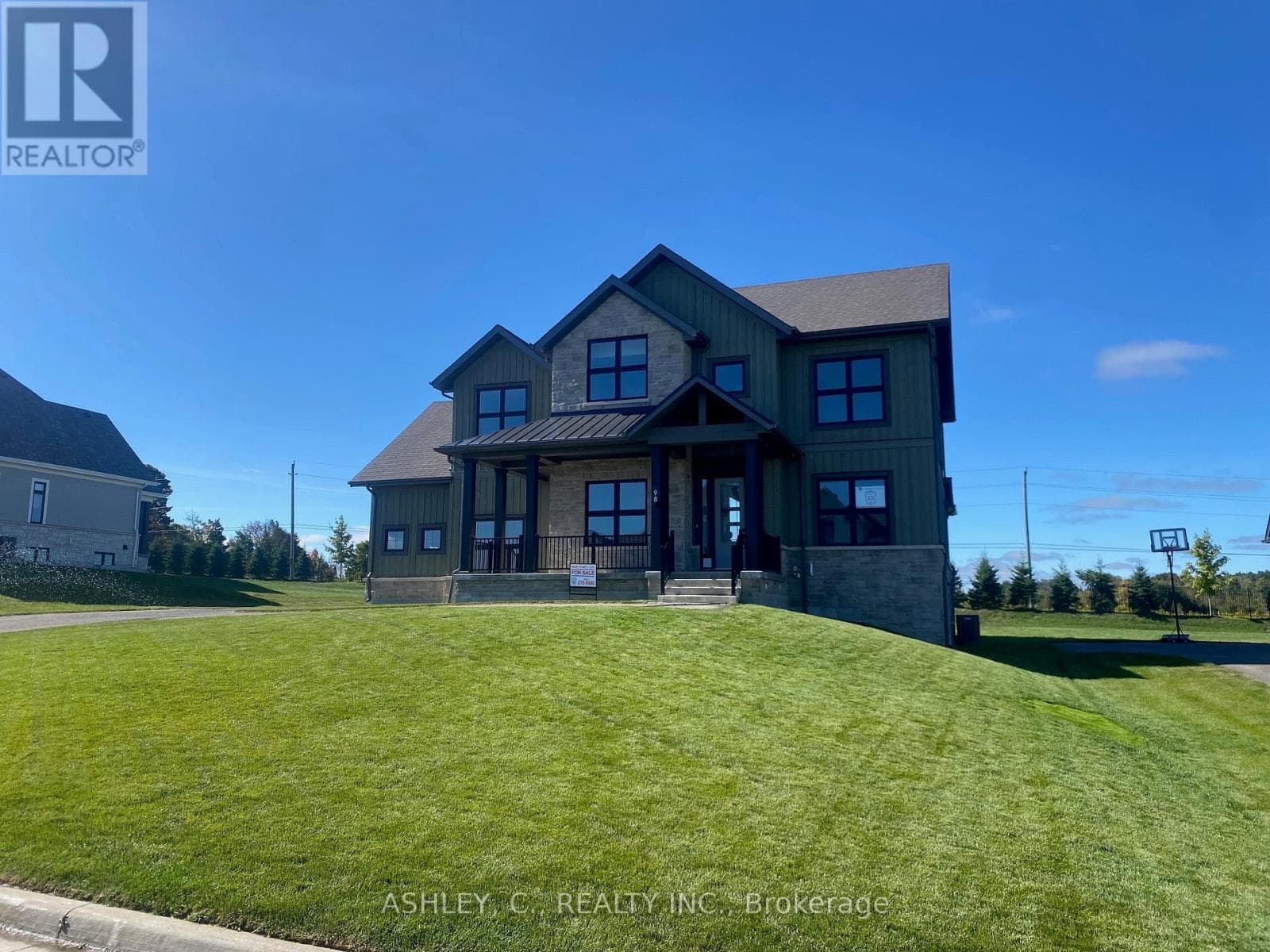 98 WILLIAM CRISP DRIVE photo 2