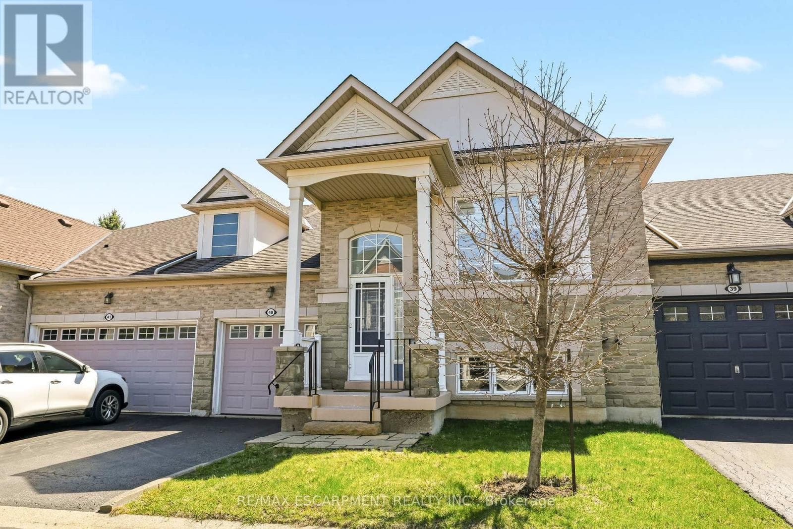 40 - 4400 MILLCROFT PARK DRIVE photo 2