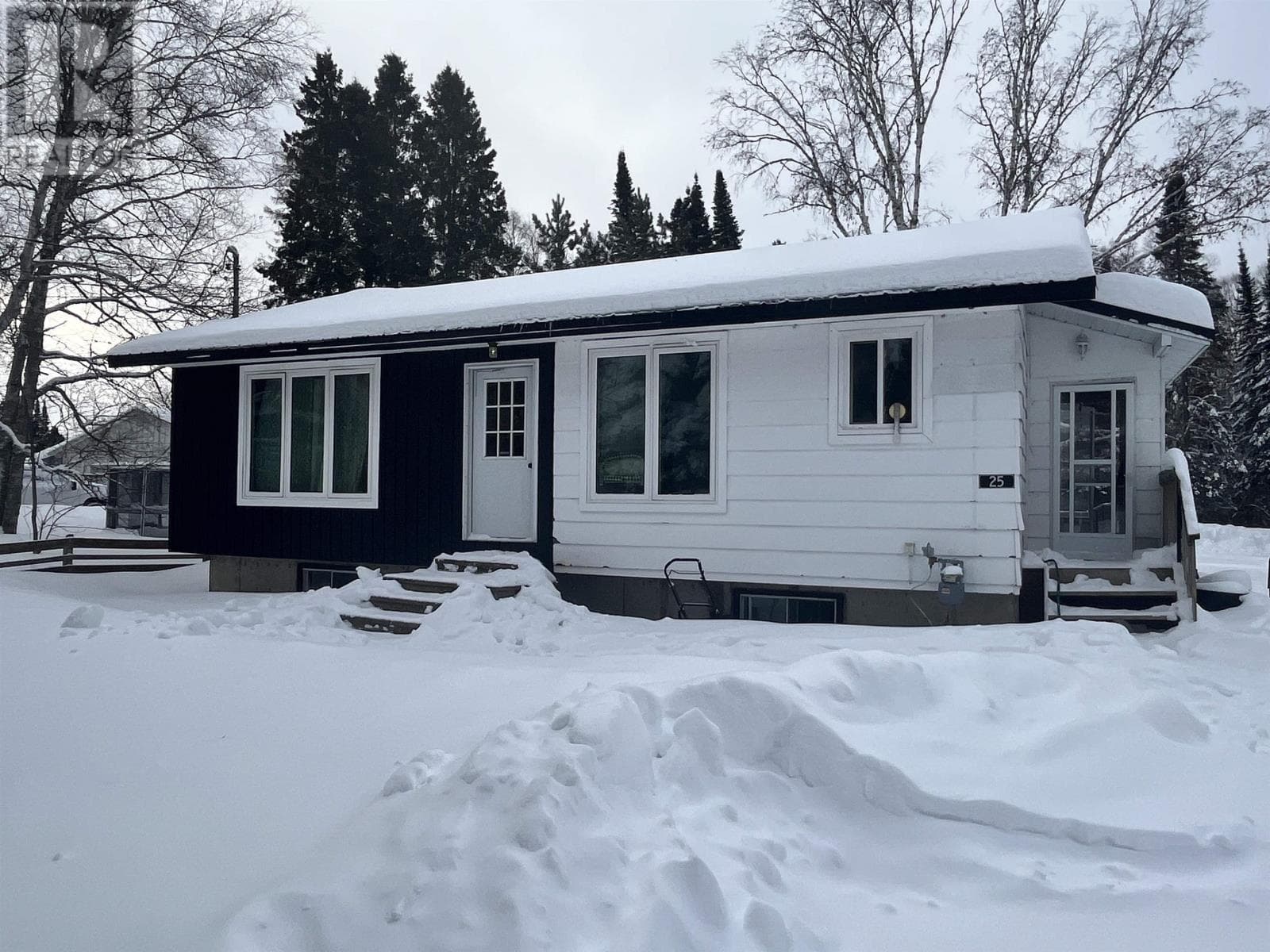 25 Balsam Avenue photo 2