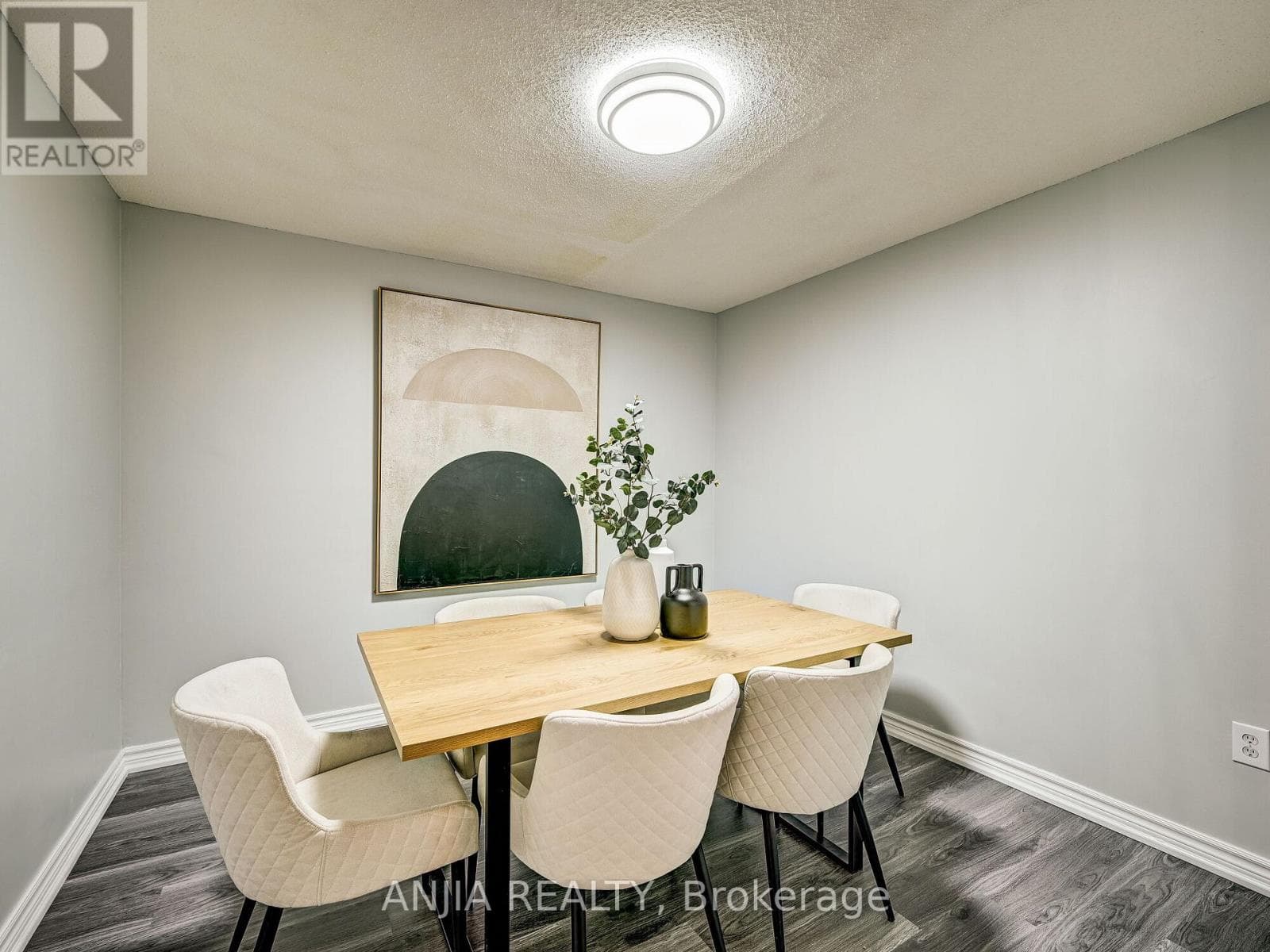 61 SORRELL CRESCENT photo 4