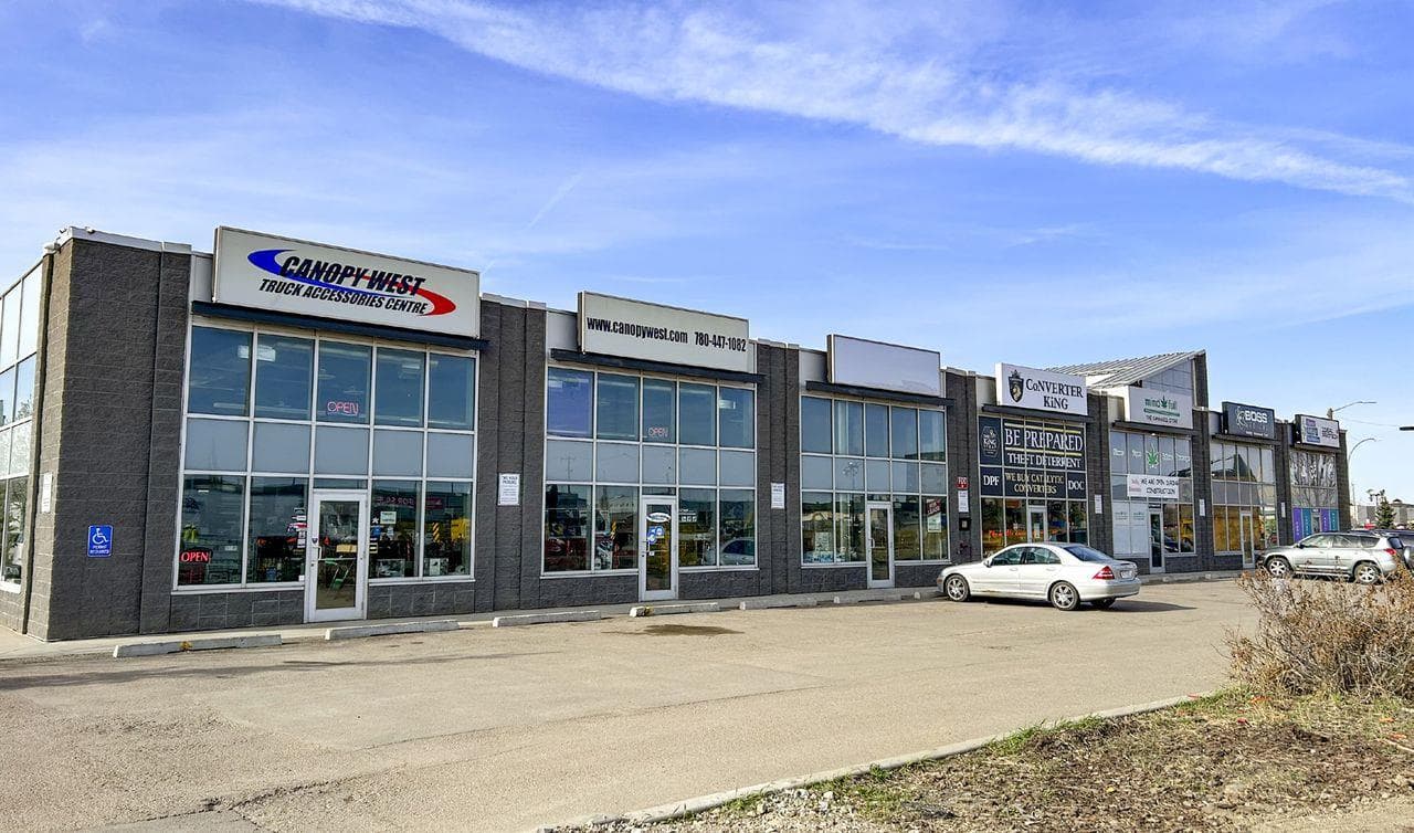14819  YELLOWHEAD Trail