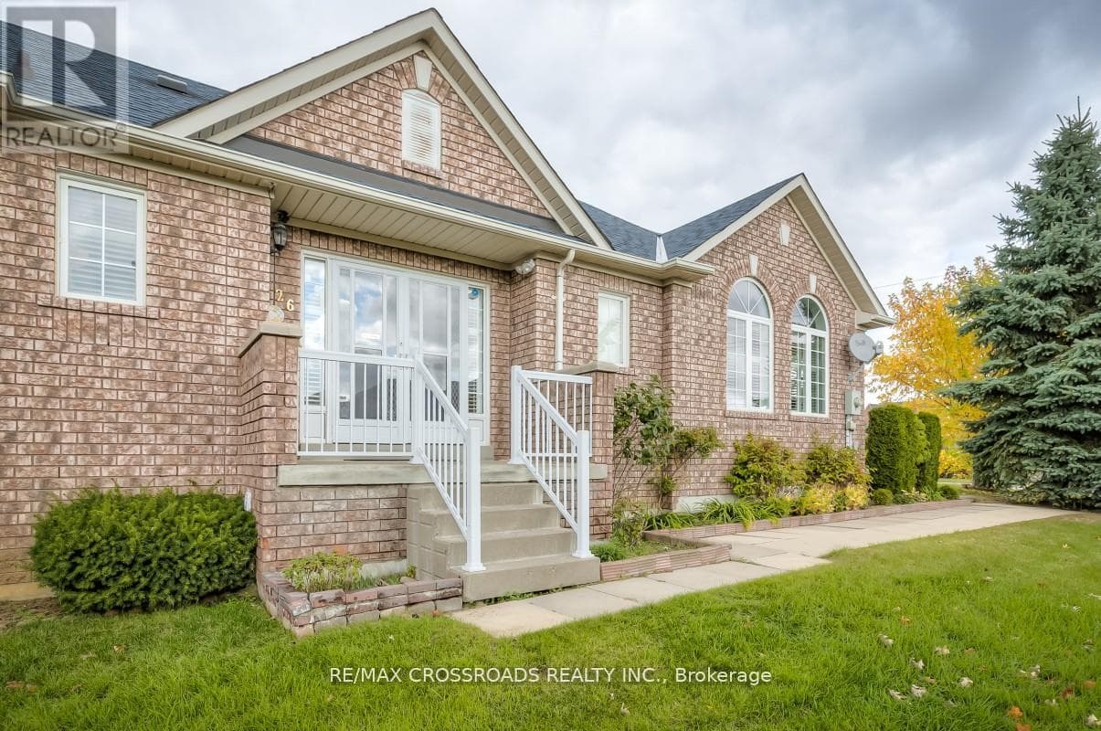 26 LUROSA CRESCENT photo 5