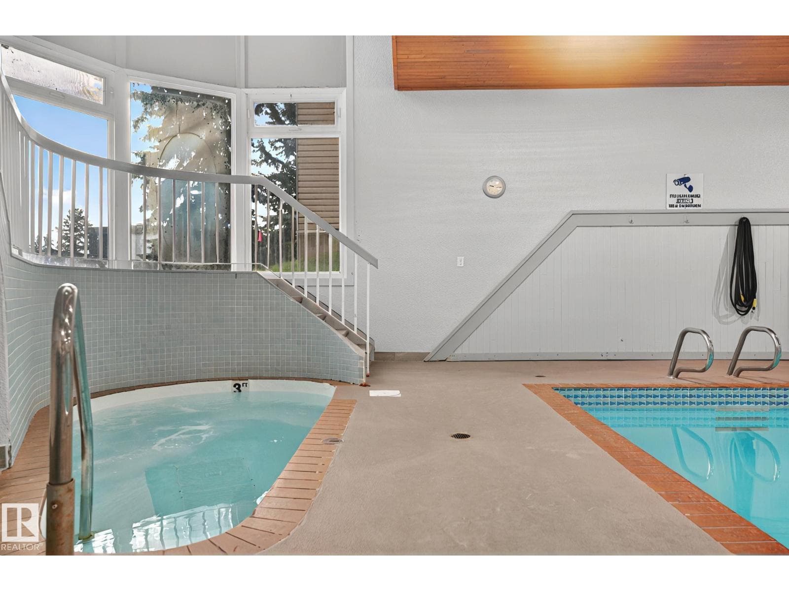 #106 5125 RIVERBEND RD NW — photo 4