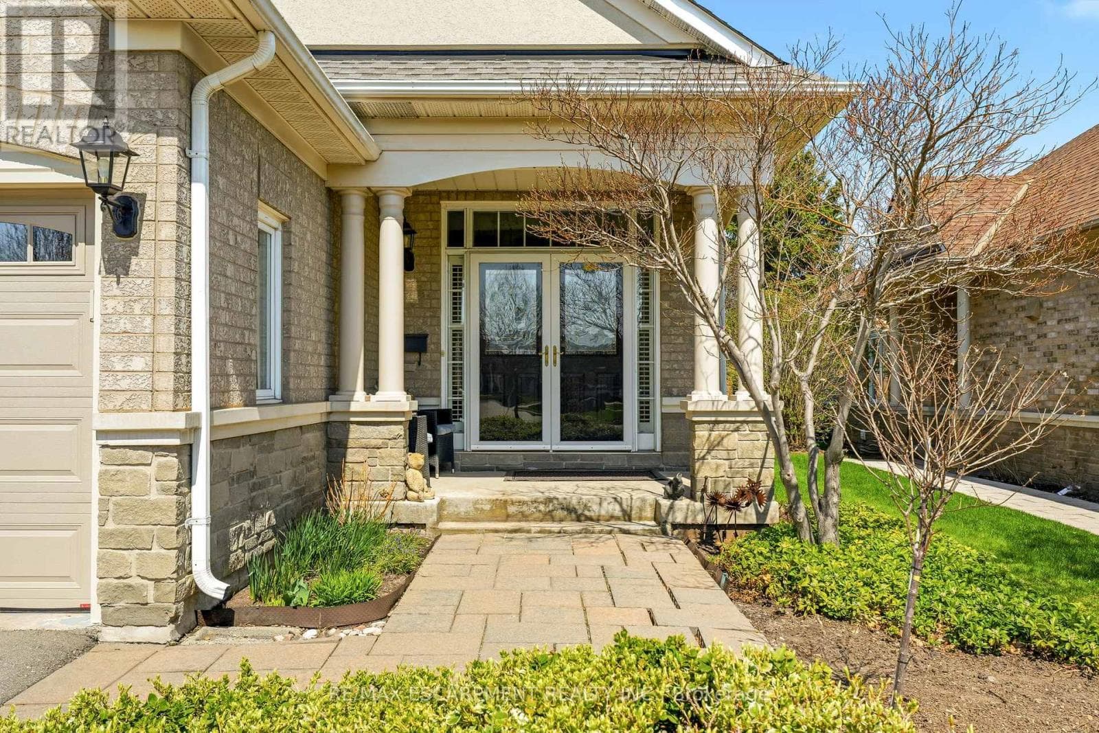 4172 STONEBRIDGE CRESCENT photo 3