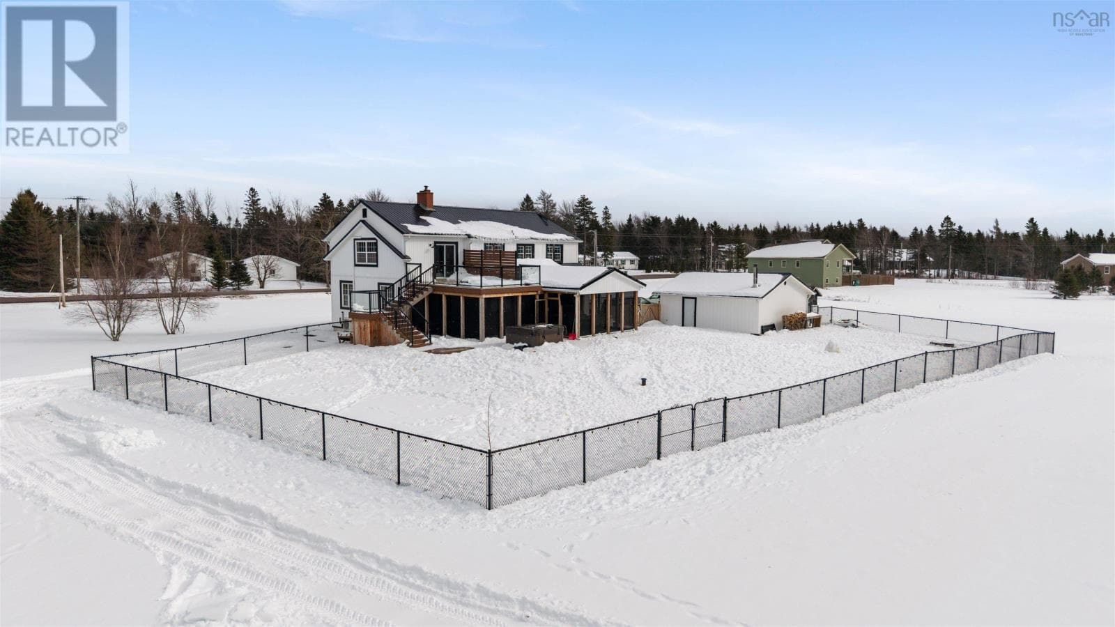 1353 Hastings Road photo 2
