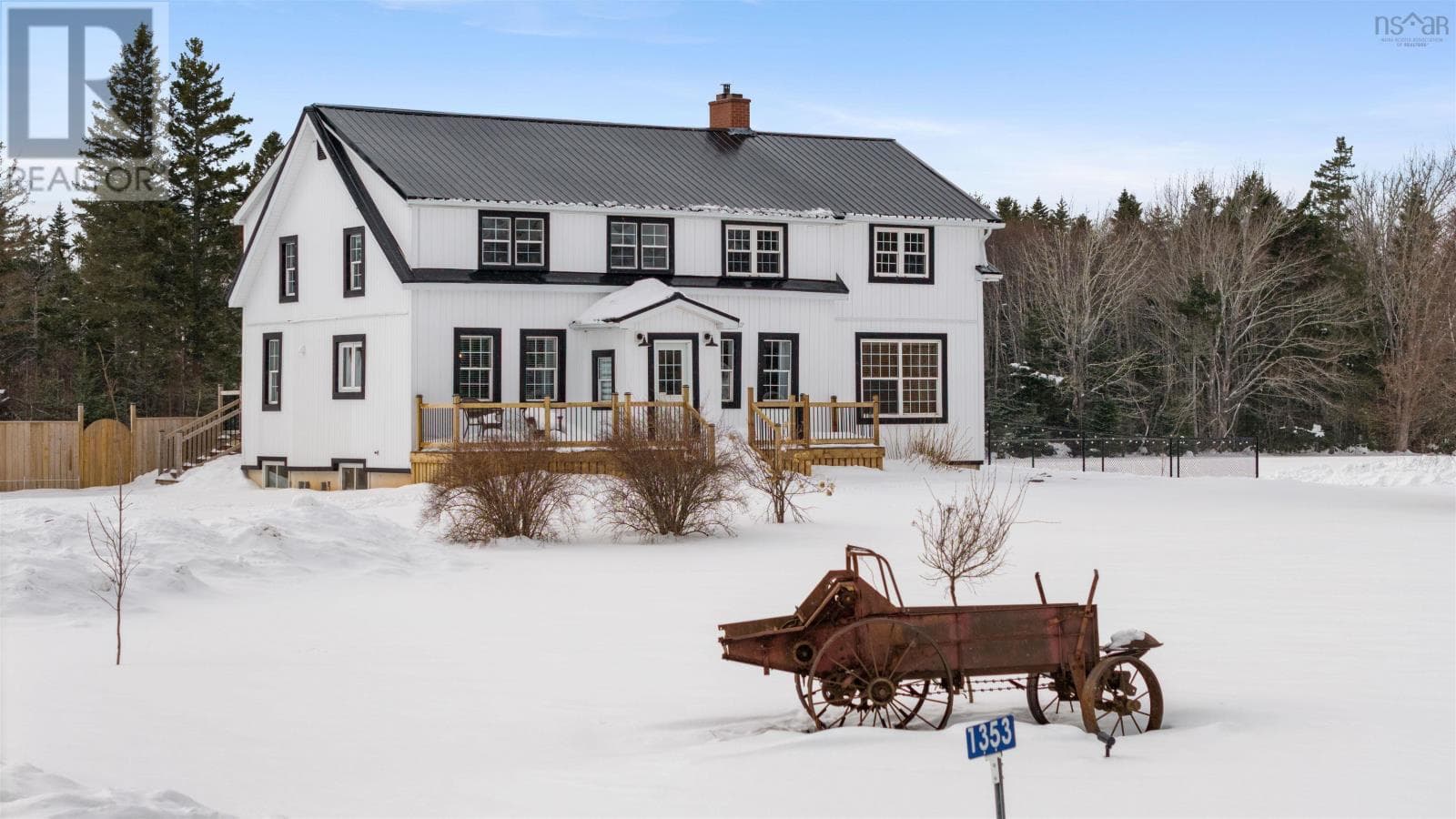 1353 Hastings Road photo 4