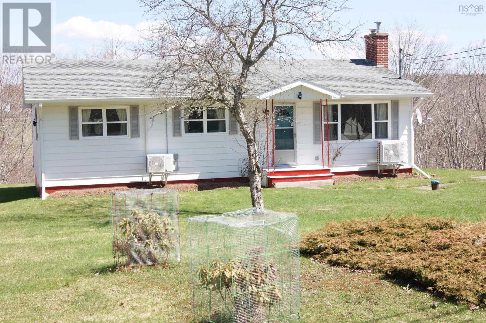 4456 Stellarton Trafalgar Road photo 2