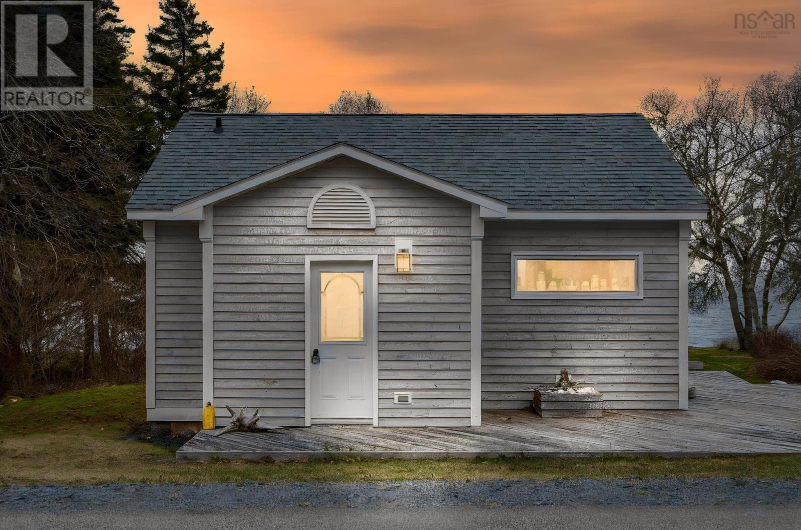 1 bed 1 bath single family at 121 Carters Beach Road — $374,900