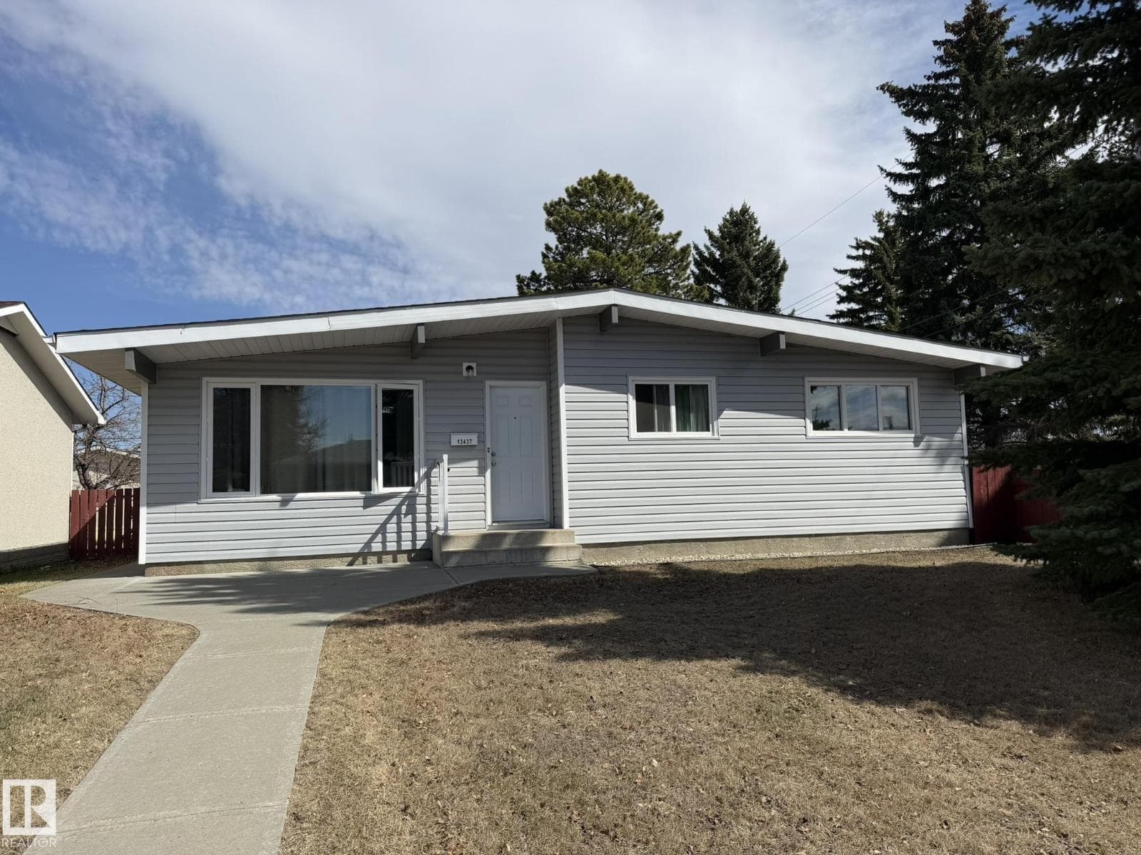 3 bed 1 bath single family at 13437 118 ST NW — $419,900