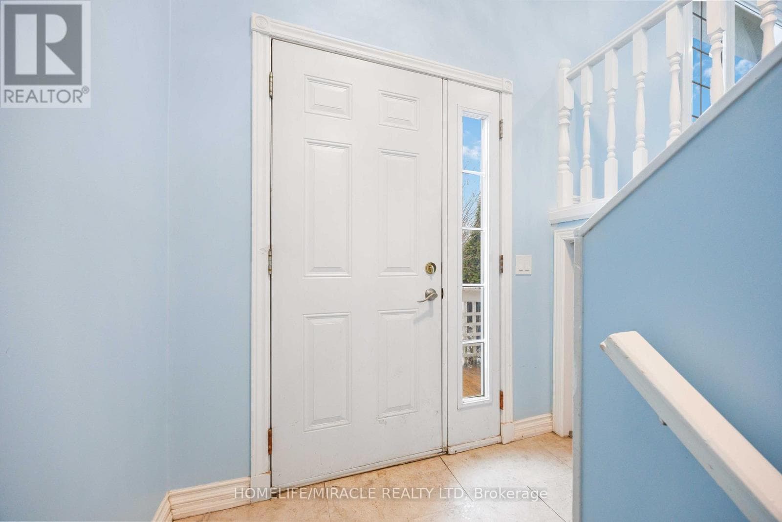 839 MOUNTAIN ASH ROAD photo 3