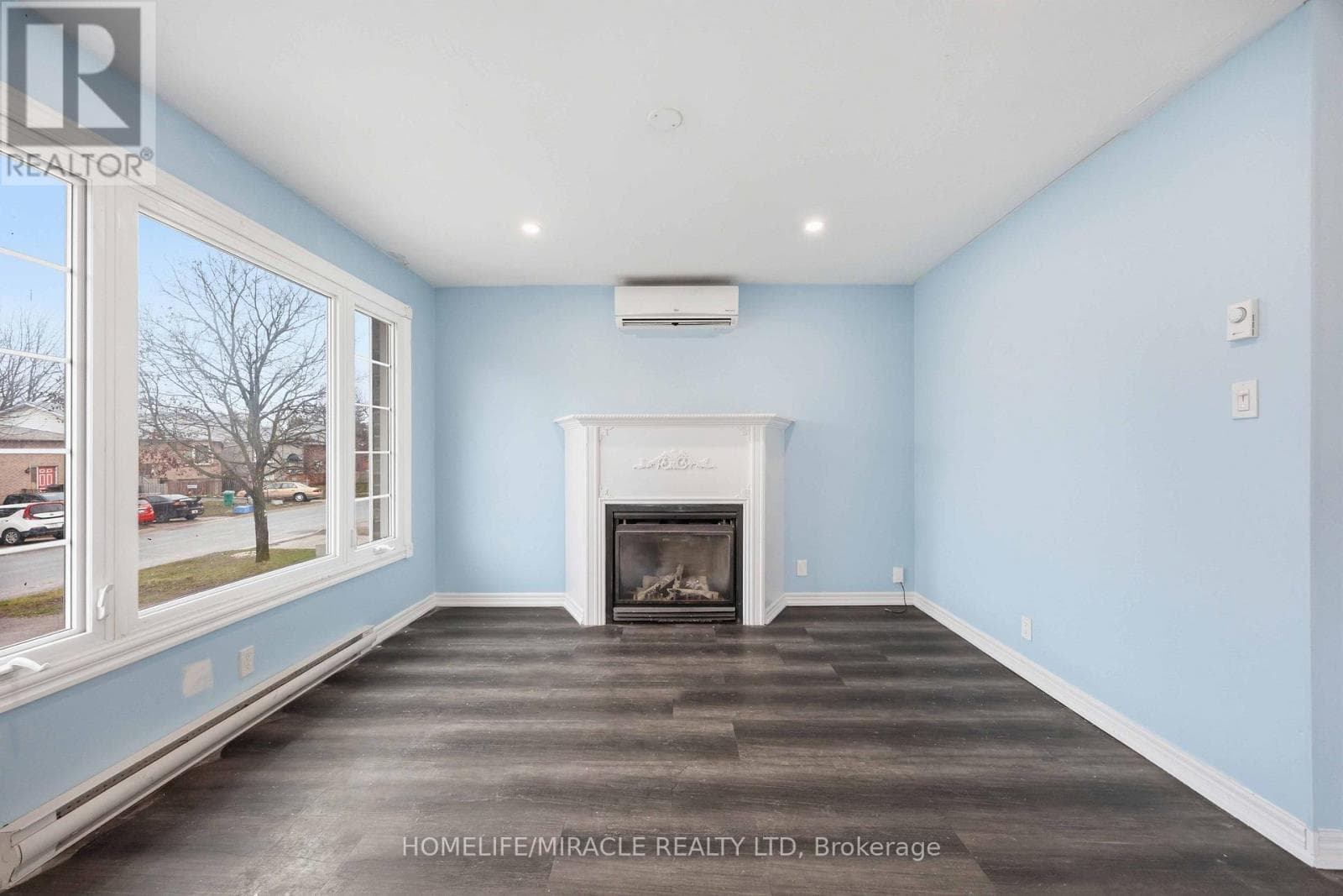 839 MOUNTAIN ASH ROAD photo 5