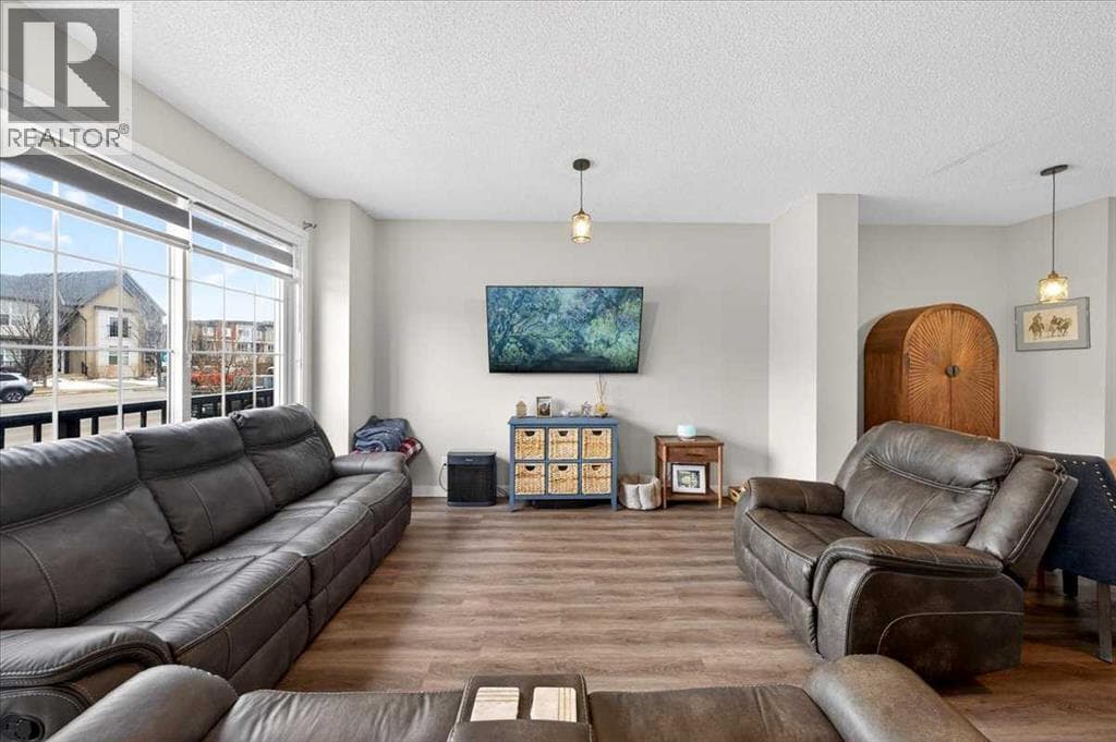 1325 Walden Drive SE — photo 4